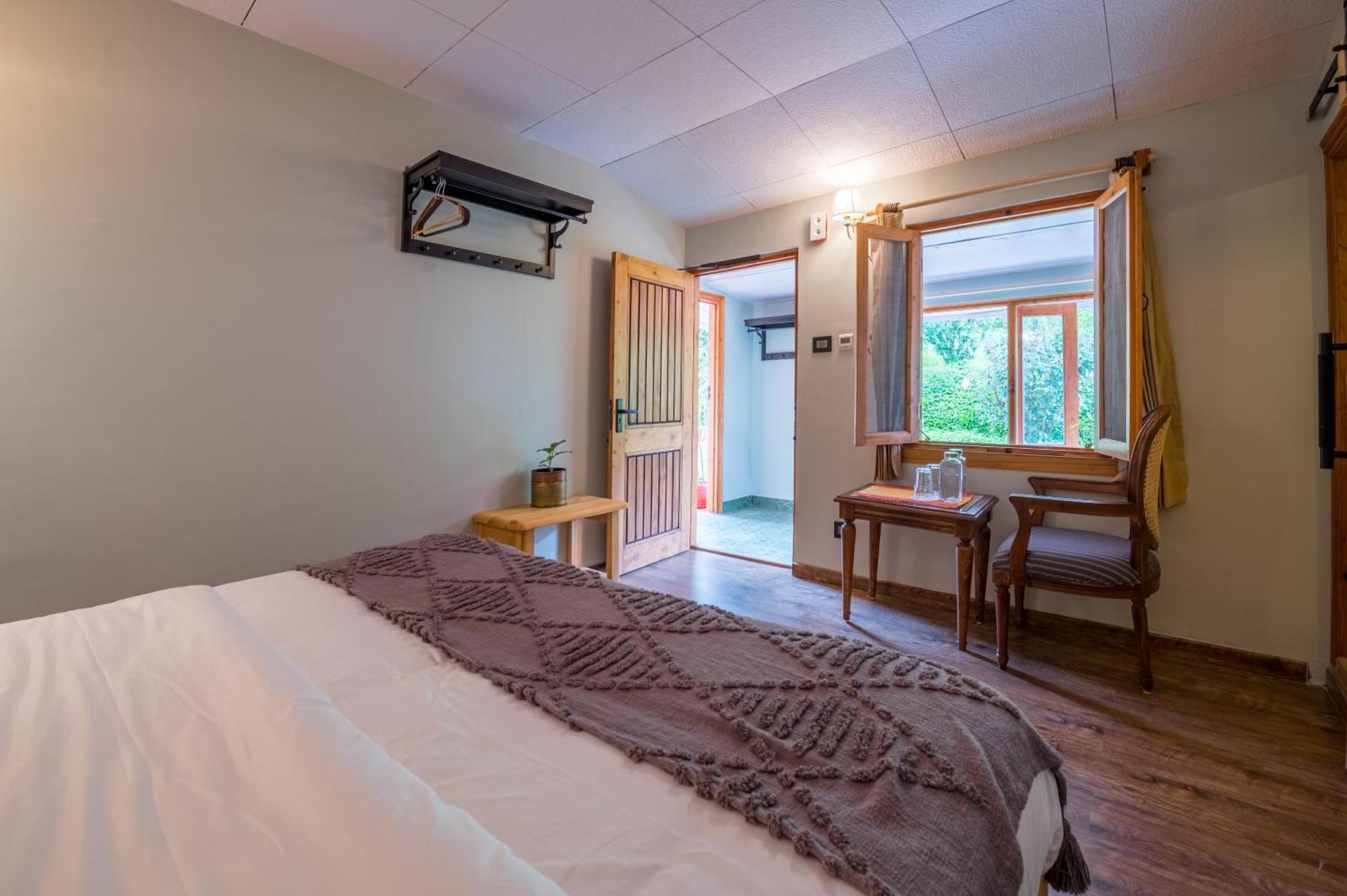 Cedar Hill Lodge - A Boutique Homestay Mashobra Exteriör bild