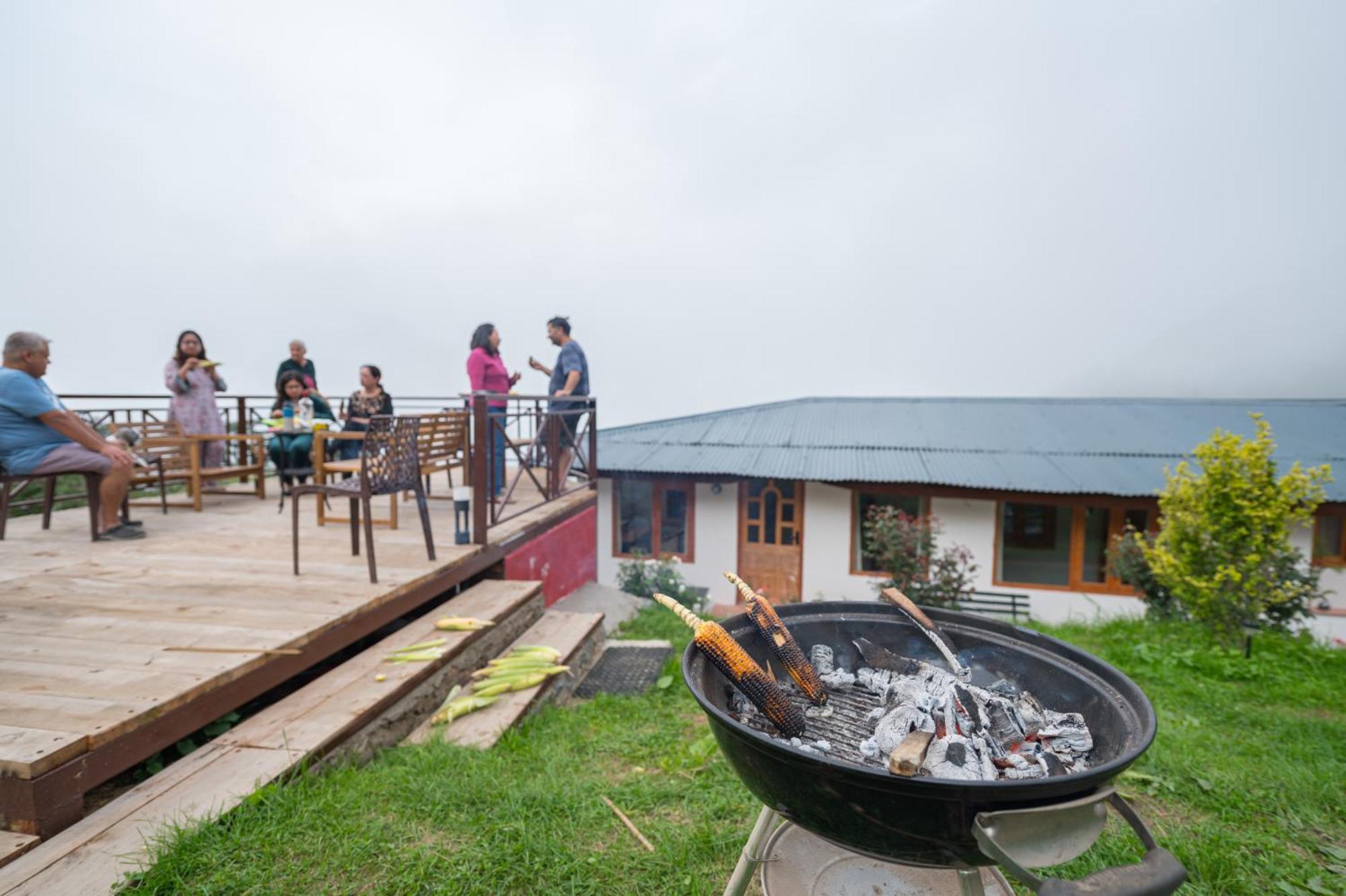 Cedar Hill Lodge - A Boutique Homestay Mashobra Exteriör bild